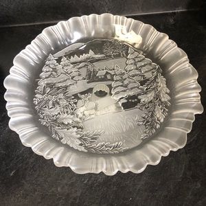 Mikasa Winter Dreams Satin Footed Bon Bon